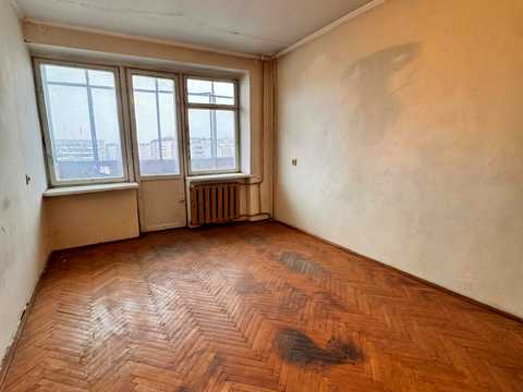 квартира за адресою Тролейбусна вул., 12