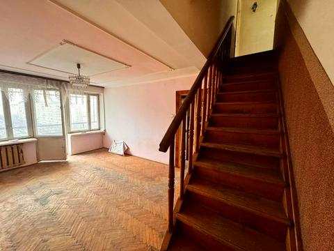квартира за адресою Тролейбусна вул., 12