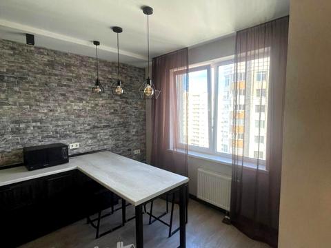 квартира за адресою В'ячеслава Чорновола вул., 2-А