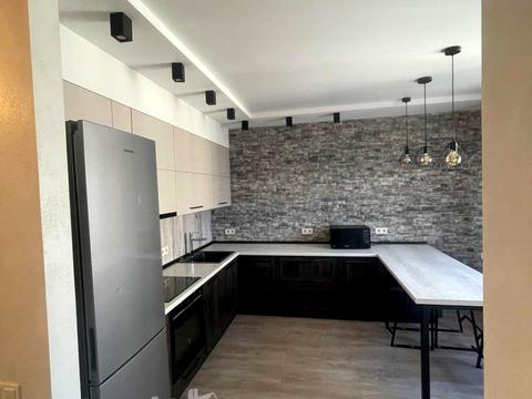 квартира за адресою В'ячеслава Чорновола вул., 2-А