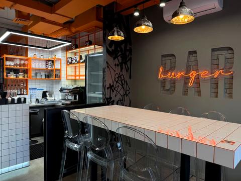 комерційна за адресою Гурія Бухала вул. (6-та Гвардійська), 13