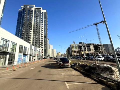 паркомісце за адресою Трускавецька вул., 10-Г