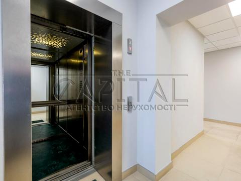 комерційна за адресою Велика Васильківська вул. (Червоноармійська), 57