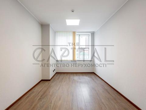 комерційна за адресою Велика Васильківська вул. (Червоноармійська), 57