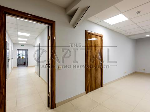 комерційна за адресою Велика Васильківська вул. (Червоноармійська), 57