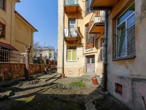 квартира за адресою Братів Міхновських вул. (Московська), 33