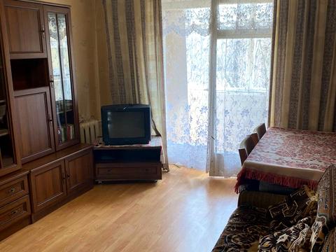 квартира за адресою Ореста Левицького вул. (Академіка Курчатова), 18