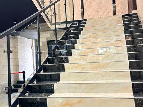 квартира за адресою Космонавтів просп., 49