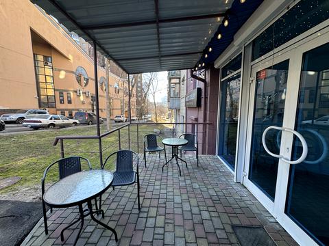 коммерческая по адресу Вячеслава Черновола ул., 2