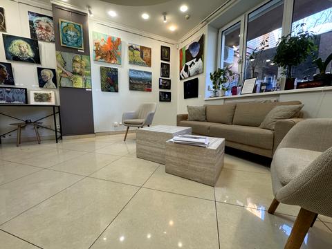 коммерческая по адресу Вячеслава Черновола ул., 2