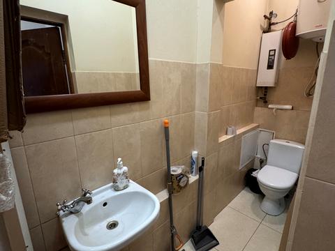 коммерческая по адресу Вячеслава Черновола ул., 2