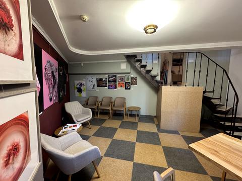 коммерческая по адресу Вячеслава Черновола ул., 2