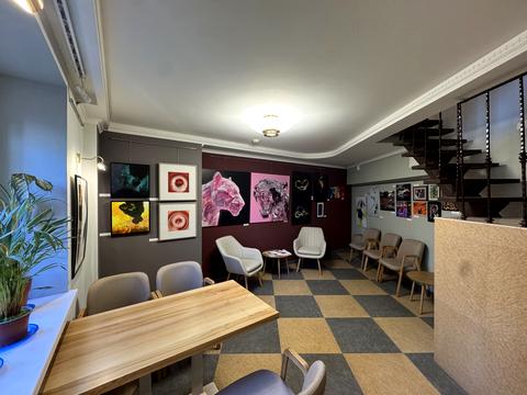 коммерческая по адресу Вячеслава Черновола ул., 2