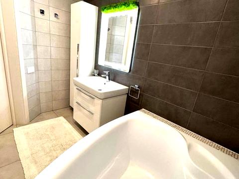 квартира за адресою Володимира Івасюка вул. (Головка), 17