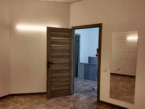 комерційна за адресою Дніпро, Левка Лук'яненка вул. (Василя Жуковського), 16, 18, 20, 24