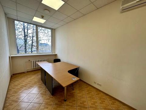 комерційна за адресою Київ, Ґарета Джонса вул. (Сім'ї Хохлових), 15