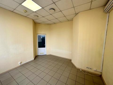 комерційна за адресою Київ, Ґарета Джонса вул. (Сім'ї Хохлових), 15