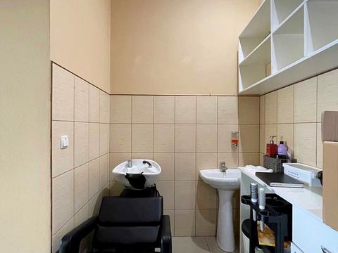 комерційна за адресою Героїв УПА вул., 12