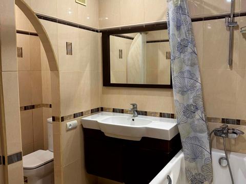 квартира за адресою Героїв просп., 1-Б