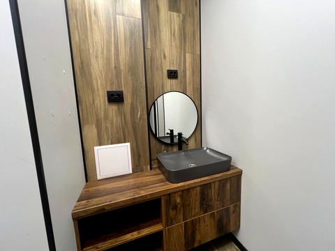 комерційна за адресою І. Богуна вул., 27-Б