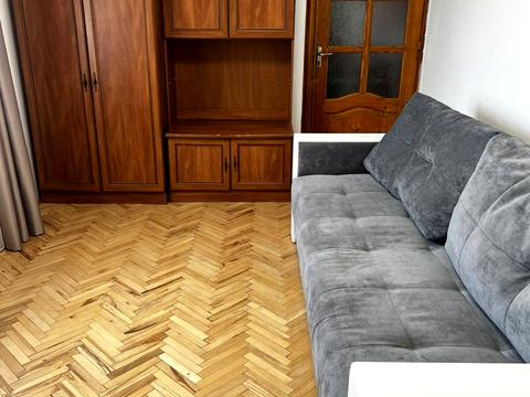 квартира за адресою Гната Хоткевича вул., 44а