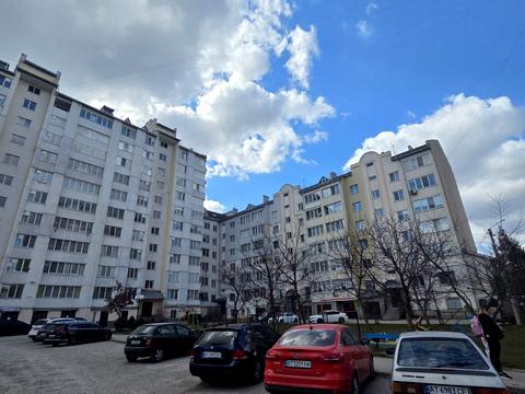 квартира за адресою Гната Хоткевича вул., 44а
