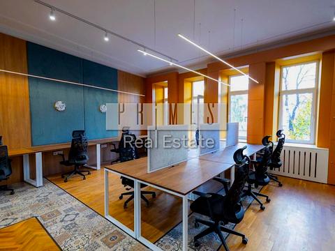 комерційна за адресою Володимирська вул., 94-А