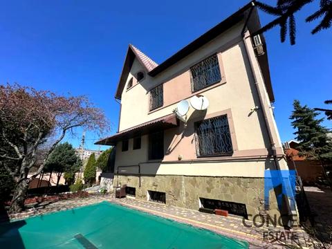 будинок за адресою Михайла Драгоманова вул. (Димитрова)