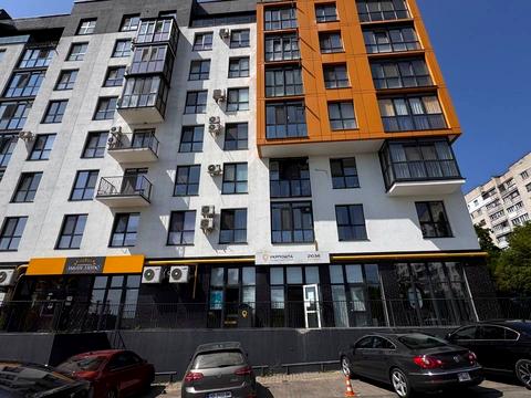 комерційна за адресою Трамвайна вул. (Революційна), 3