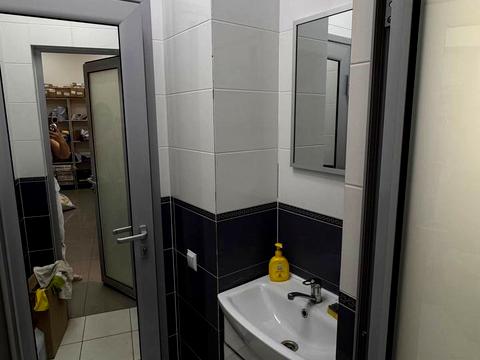 коммерческая по адресу Трамвайная ул. (Революционная), 3