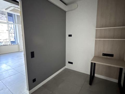 комерційна за адресою Антоновича вул. (Горького), 122