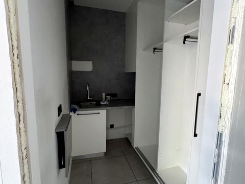 комерційна за адресою Антоновича вул. (Горького), 122