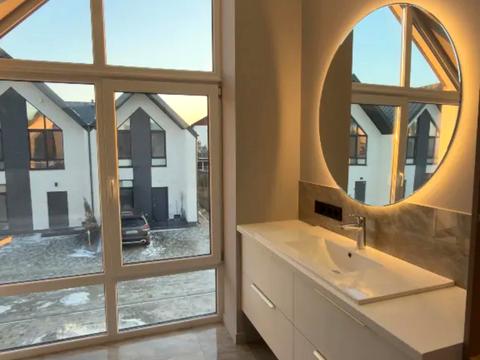 дом по адресу Широка