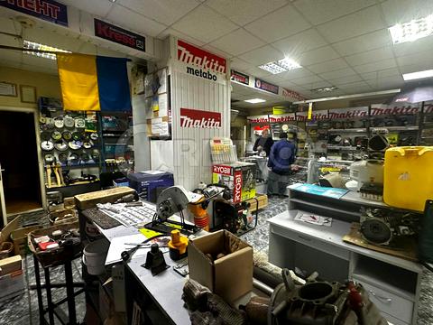 комерційна за адресою Володимира Великого пл. (Олександра Поля), 3