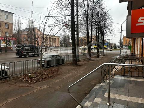 комерційна за адресою Володимира Великого пл. (Олександра Поля), 3