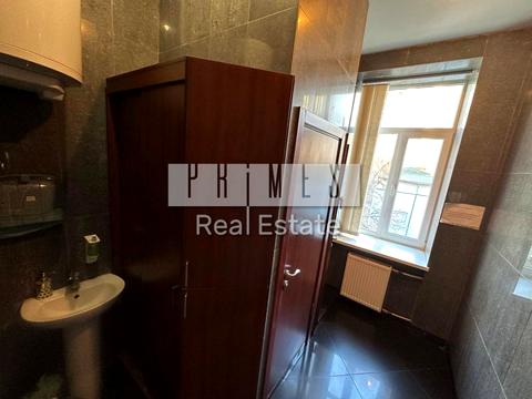 комерційна за адресою Олександра Кониського вул., 80