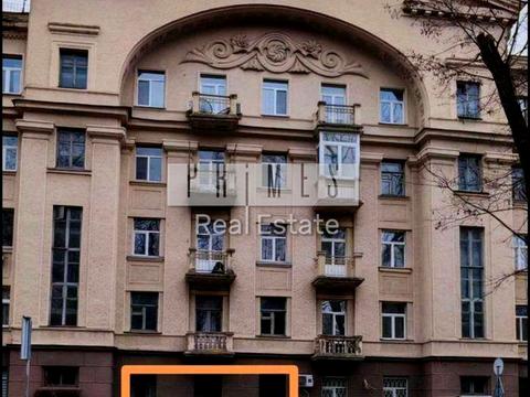 комерційна за адресою Михайла Грушевського вул., 9