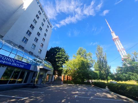 комерційна за адресою Ґарета Джонса вул. (Сім'ї Хохлових), 15