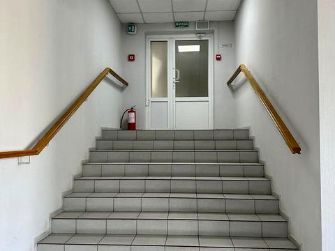 комерційна за адресою Ґарета Джонса вул. (Сім'ї Хохлових), 15