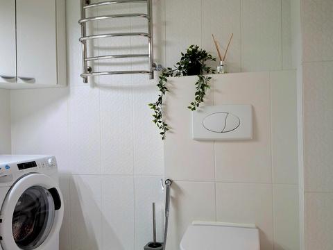 комерційна за адресою Трускавецька вул., 4-Б