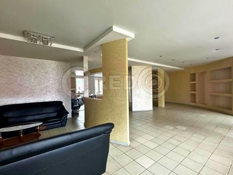 комерційна за адресою Каштанів вул., 14а