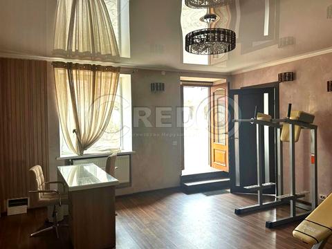 комерційна за адресою Каштанів вул., 14а