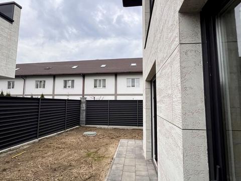 будинок за адресою с. Петропавлівська Борщагівка, Донецька