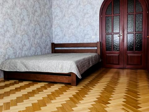 квартира за адресою Княжий Затон вул., 4