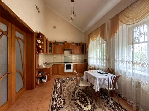 будинок за адресою Джерельна