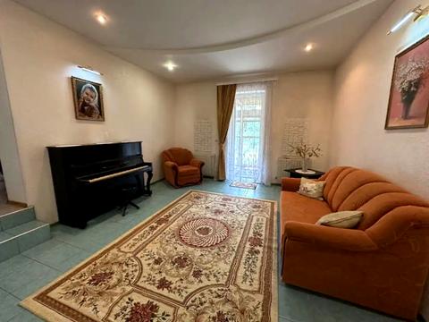 будинок за адресою Джерельна