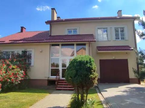 будинок за адресою Джерельна