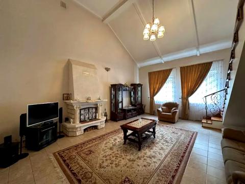 будинок за адресою Джерельна