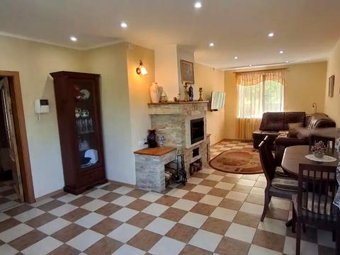 будинок за адресою Київська