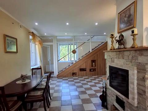 будинок за адресою Київська